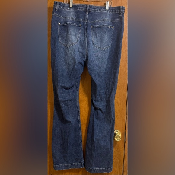 Gemma Rae Jeans - Picture 2 of 5